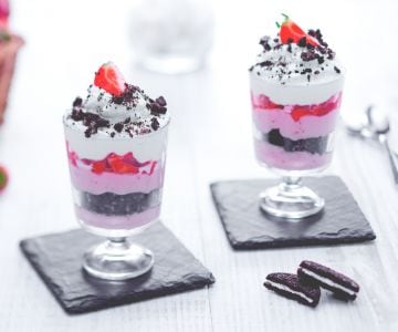Trifle mit Erdbeeren und Schokolade