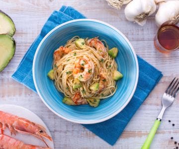 Spaghettini mit Avocado und Garnelen