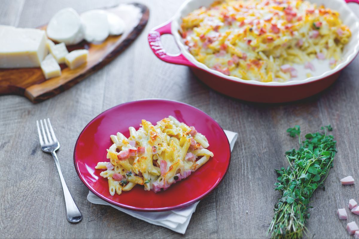 Auflauf mit Mini-Penne, Schinken und Mozzarella