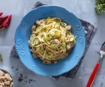 Spaghetti mit Thunfisch und Zucchini