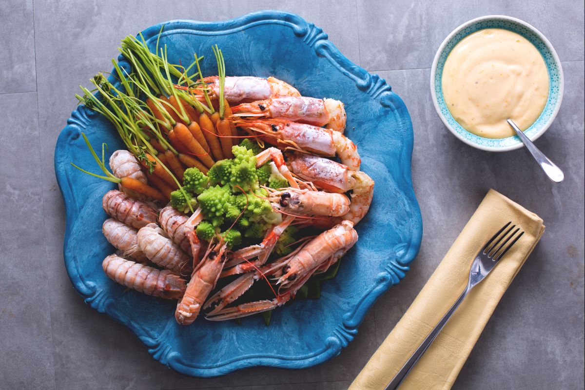 Krustentiere mit gedünstetem Gemüse und Zitrus-Mayonnaise