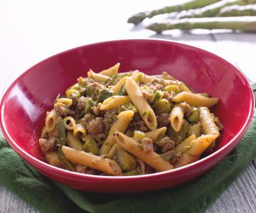 Pasta mit Spargel und Wurst