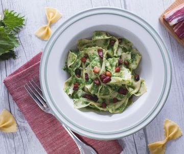 Farfalle mit Brennnesselpesto
