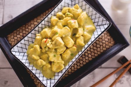 Huhn mit Kokosmilch und Curry