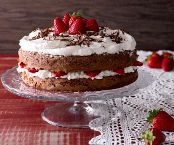 Schokoladen-Erdbeerkuchen