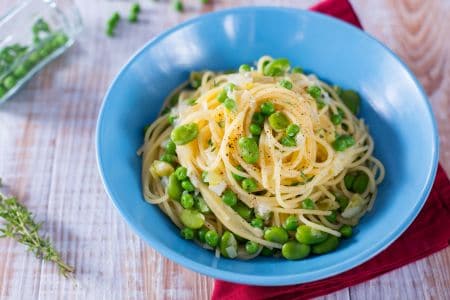 Pasta mit Saubohnen und Erbsen