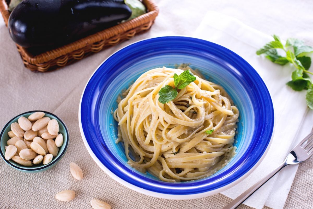 Pasta mit Auberginenpesto