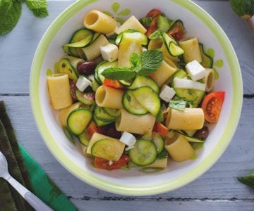 Kalter Zucchini-Nudelsalat