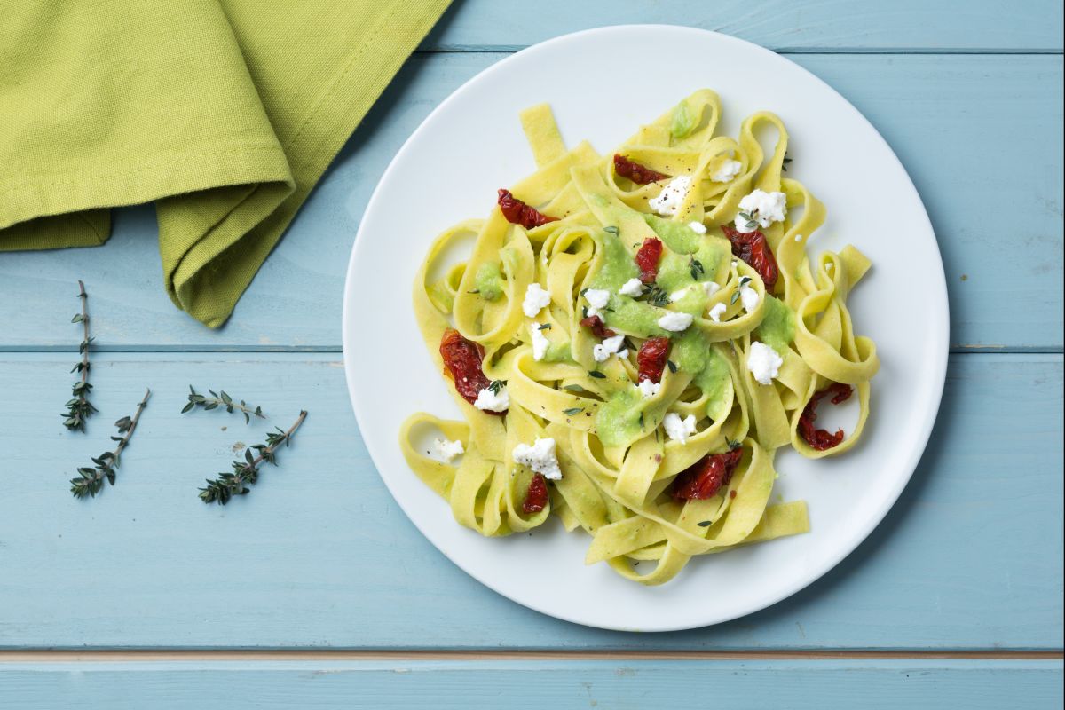 Tagliatelle mit Erbsen und Ricotta