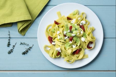 Tagliatelle mit Erbsen und Ricotta