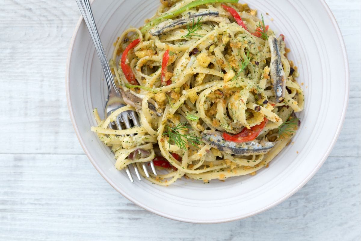 Bavette mit Sardellen und Fenchel-Pesto