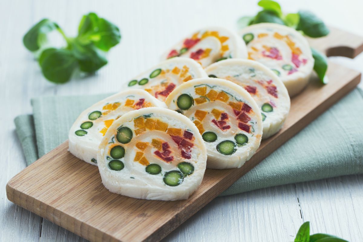 Brotröllchen mit Gemüse und Ziegenkäse