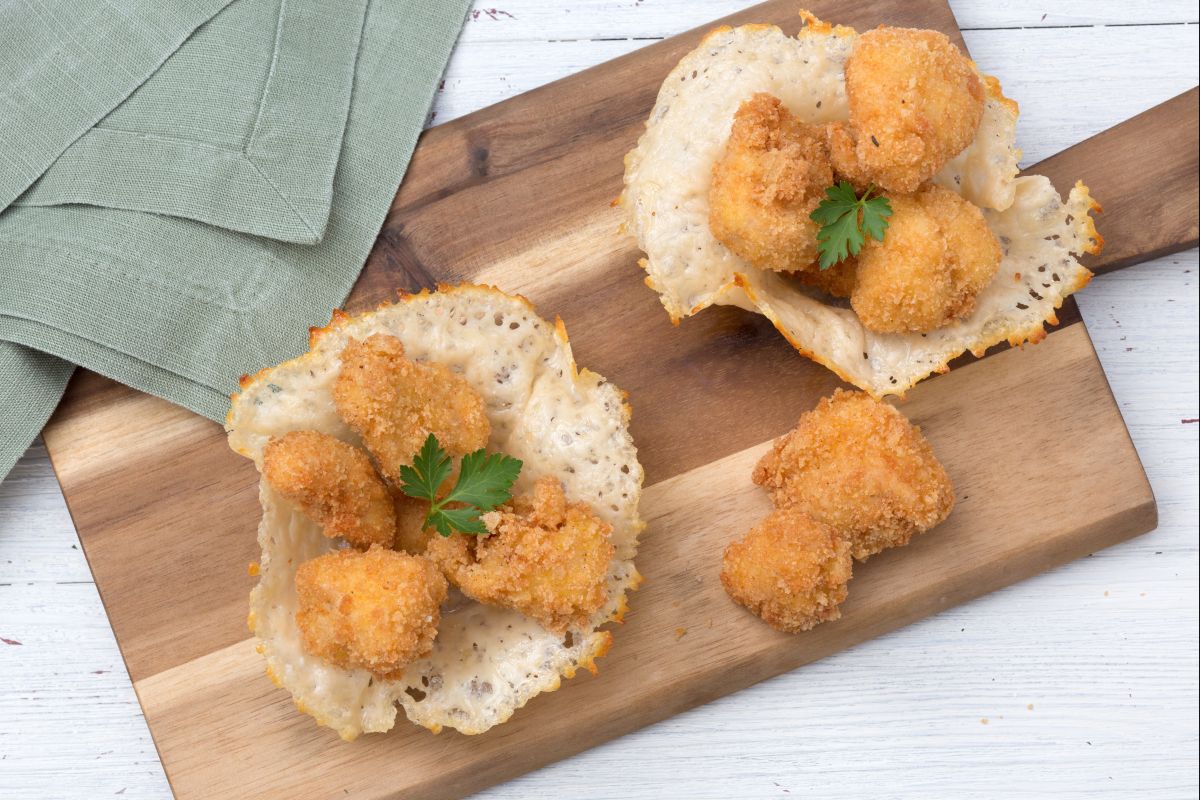 Hähnchenstücke in Parmesan-Kruste