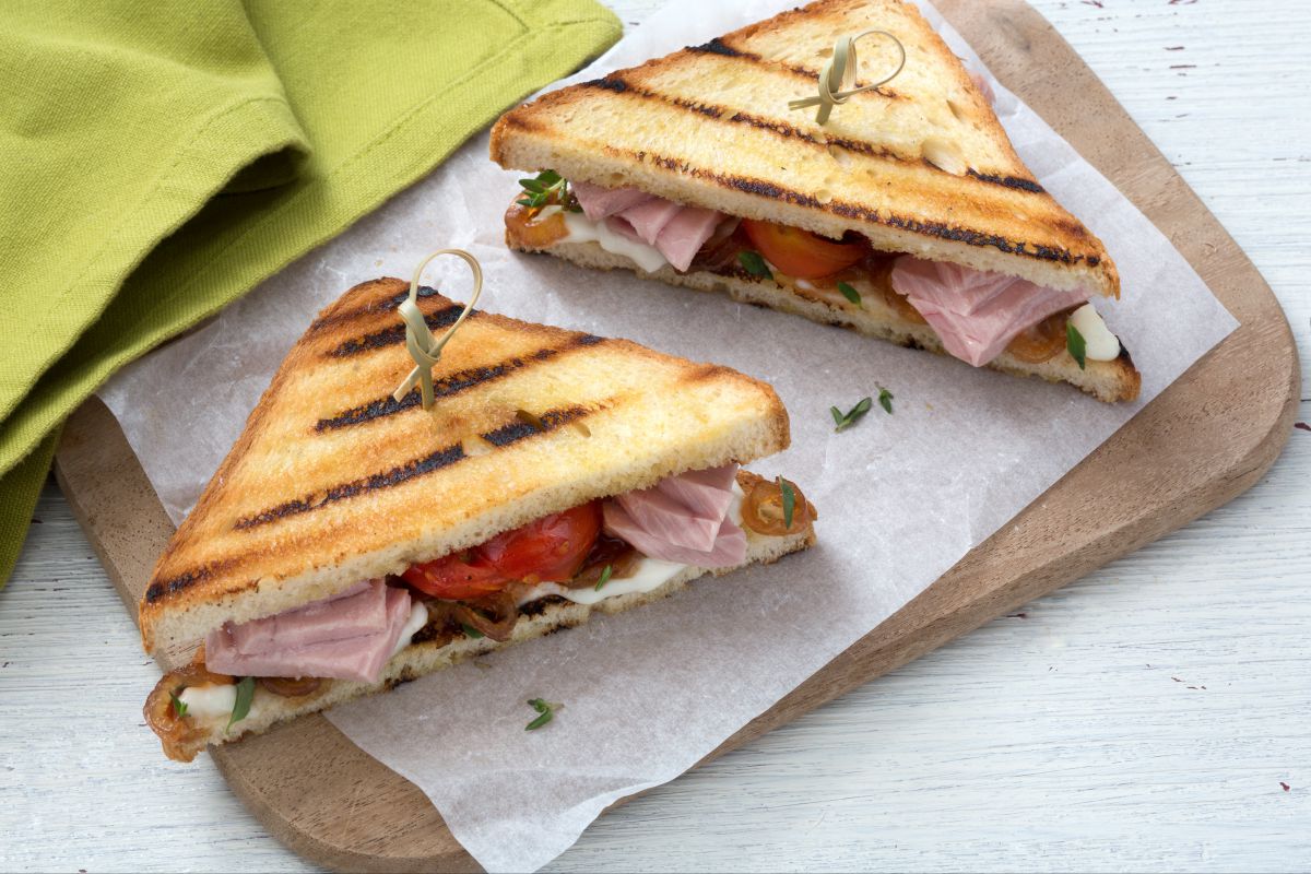Thunfisch- und Frischkäse-Toast