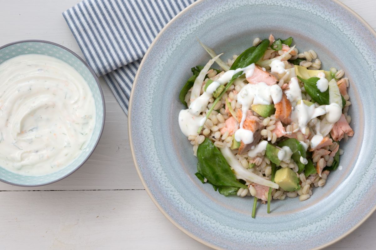 Gerstensalat mit Lachs
