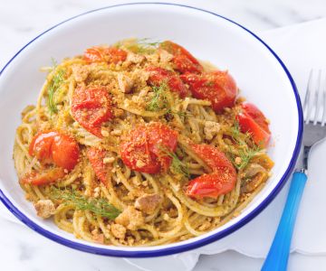 Pasta mit Tomaten und Fresella