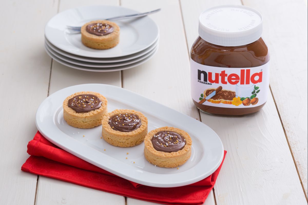 Törtchen mit weißem Kern und Nutella®