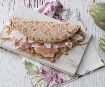 Piadina mit Culatello und Artischocken
