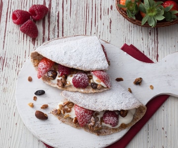 Joghurt- und Granola-Piadina