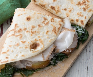 Piadina mit Kräutern, Kartoffeln und Lardo di Colonnata