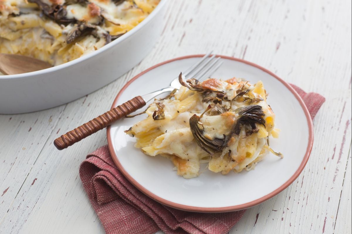 Nudelauflauf mit Artischocken und Scamorza