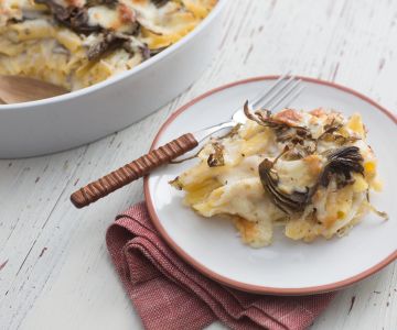 Nudelauflauf mit Artischocken und Scamorza
