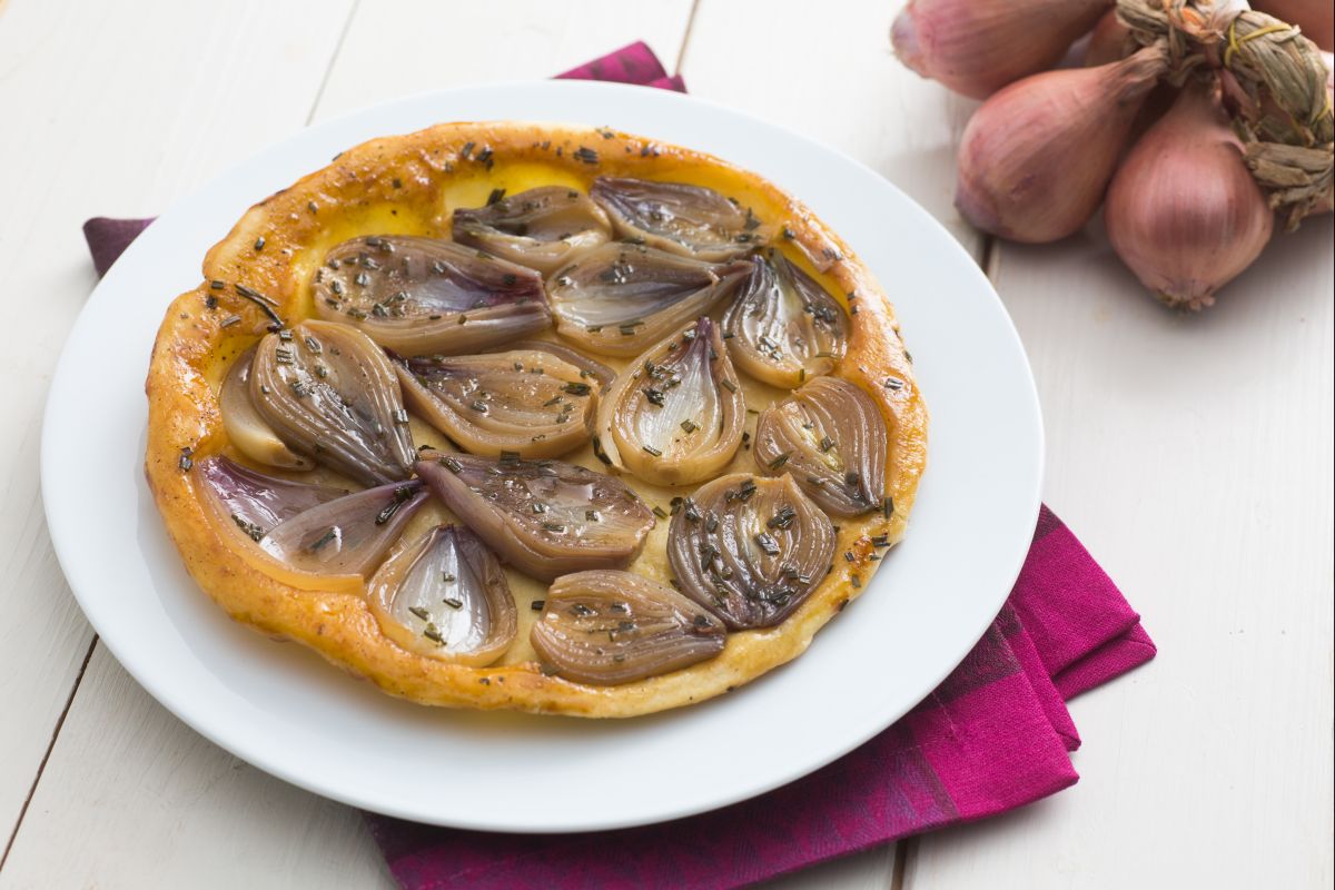 Tatin mit Schalotten