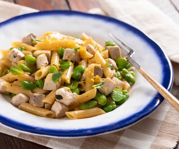 Pasta mit Schwertfisch und Saubohnen