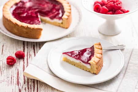 Torte mit Ricotta und Marmelade