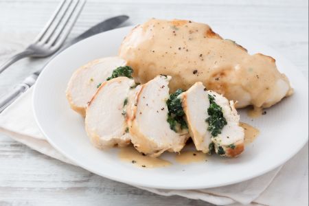 Hähnchentaschen gefüllt mit Ricotta und Spinat