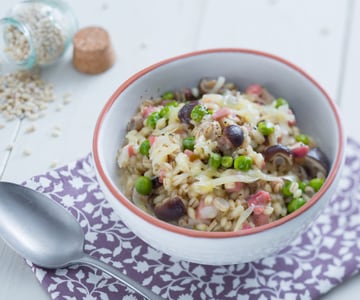 Gerstenrisotto mit Speck, Gemüse und Käse