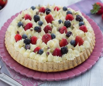 Weiche Torte mit weißer Schokolade