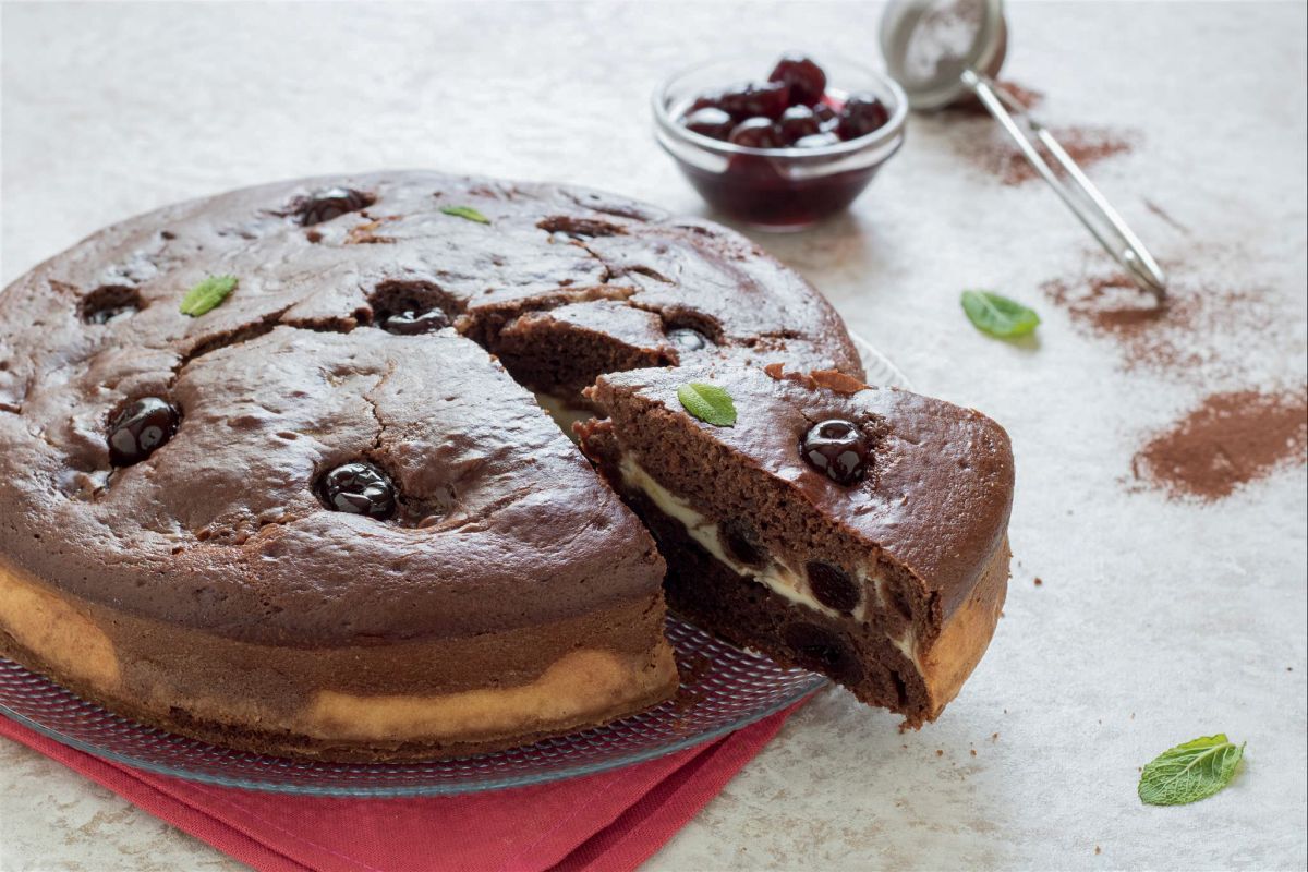 Kakao-, Ricotta- und Sauerkirschkuchen