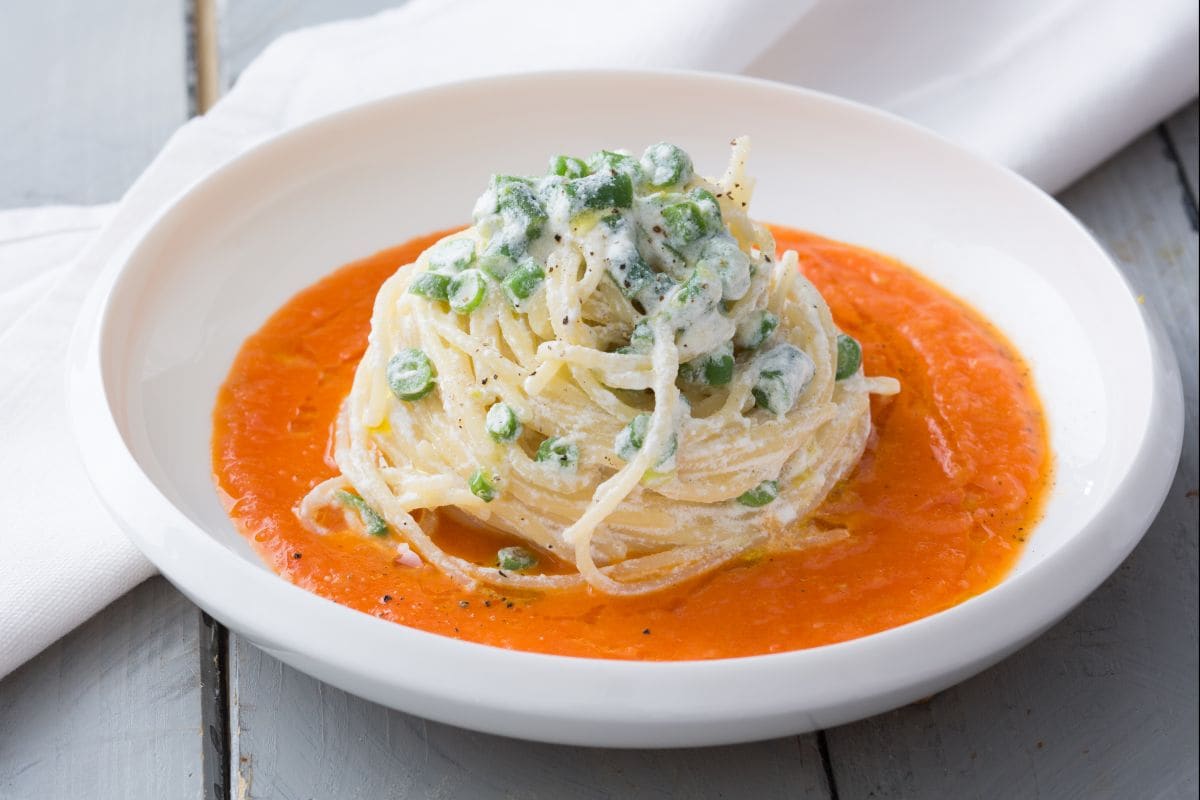 Pasta mit Ricotta, grünen Bohnen und frischen Tomaten
